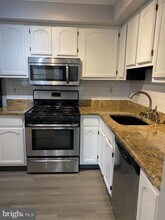 102 Sequoia Ct in Princeton, NJ - Building Photo - Building Photo