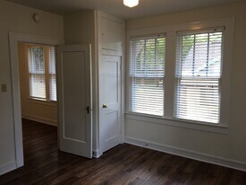 2210 Euclid Ave, Unit 2210 1/2 in Austin, TX - Building Photo