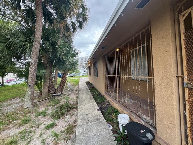 property at 612 4th St