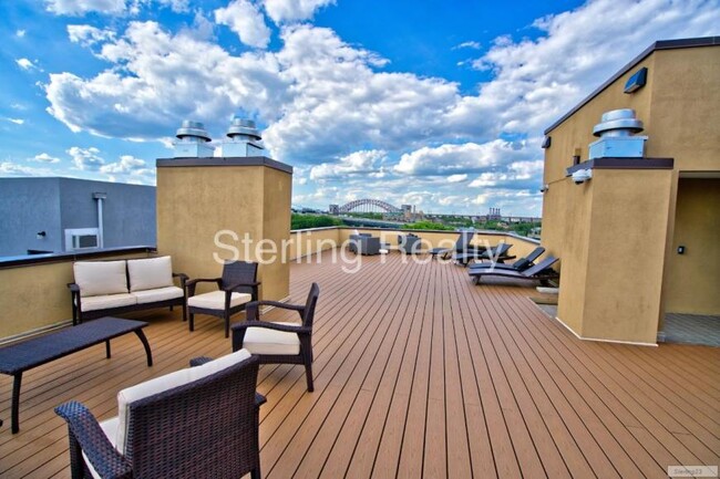 23-15 Astoria Blvd in Queens, NY - Foto de edificio - Building Photo