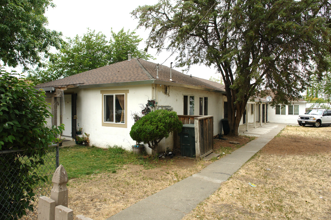 62 West Blvd in Pittsburg, CA - Foto de edificio