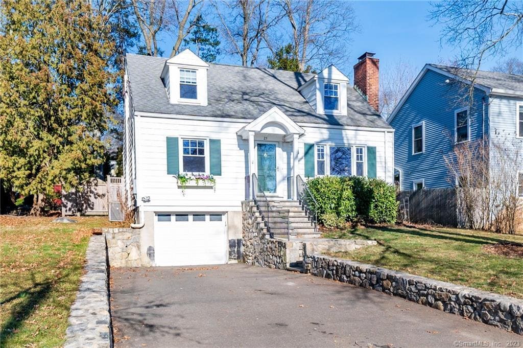 25 Ogden Rd in Stamford, CT - Building Photo