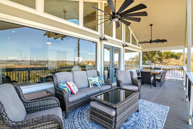 property at 1526 Lakeside Dr W