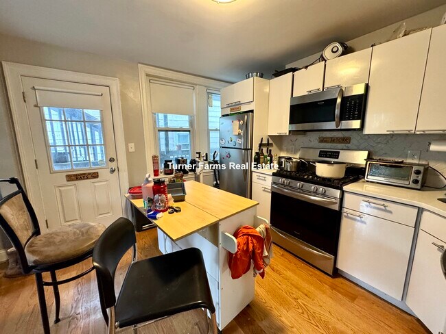 106 Berkshire St, Unit 124-3