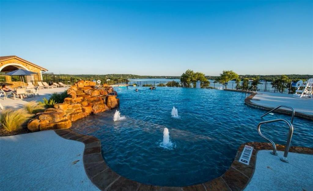 8205 Prairie Rye Dr in Lago Vista, TX - Building Photo