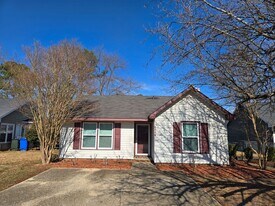 6884 Winchester St in Fayetteville, NC - Building Photo