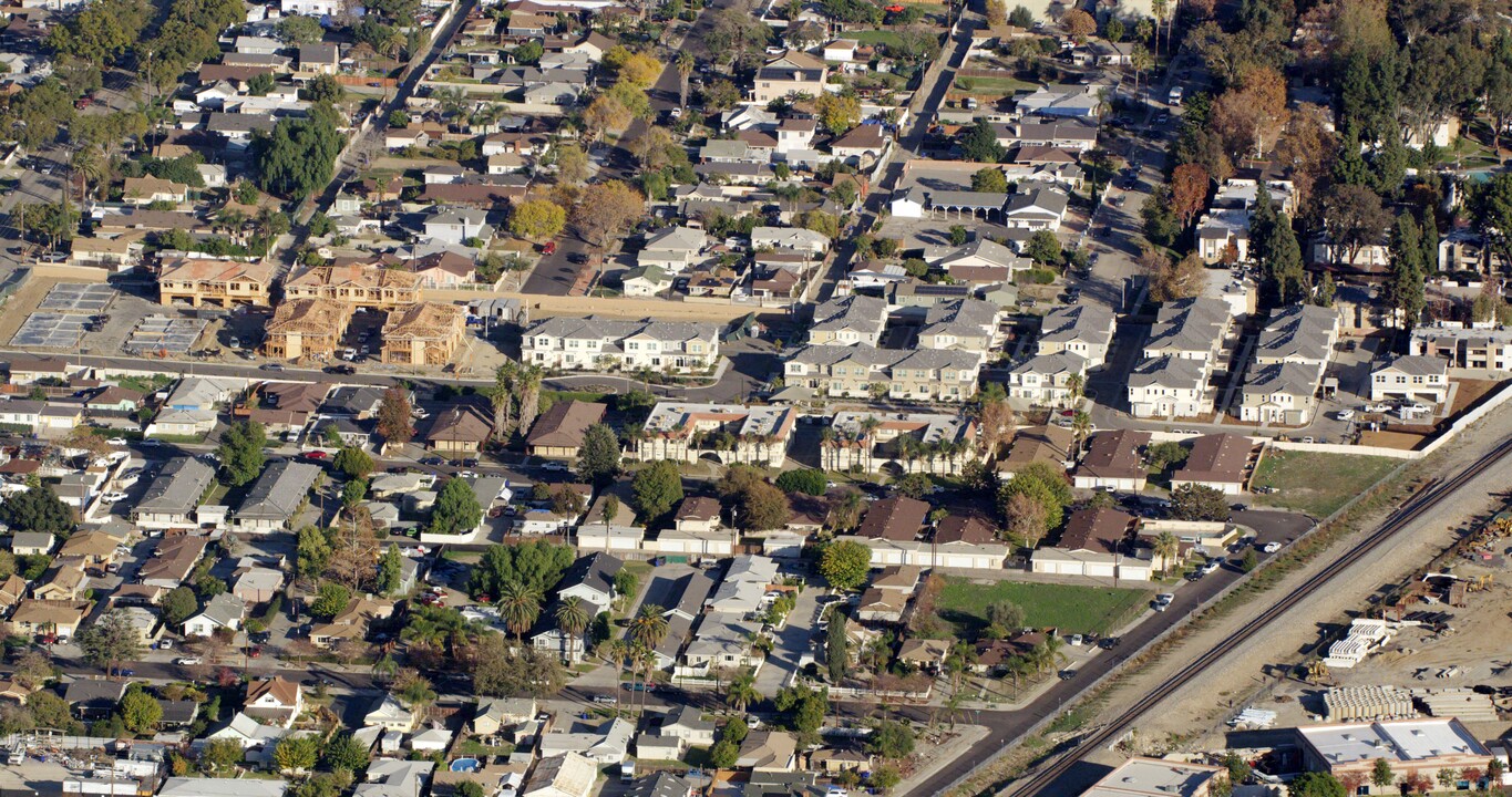 Sage at Ninth Street in Upland, CA - Building Photo