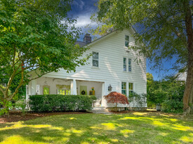 414 Riverside Ave in Westport, CT - Building Photo