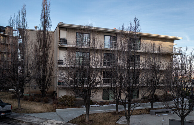 900 S Donner Way in Salt Lake City, UT - Building Photo - Building Photo