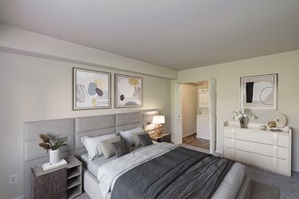 Bennington Crossings Apartment Homes in Alexandria, VA - Foto de edificio - Building Photo