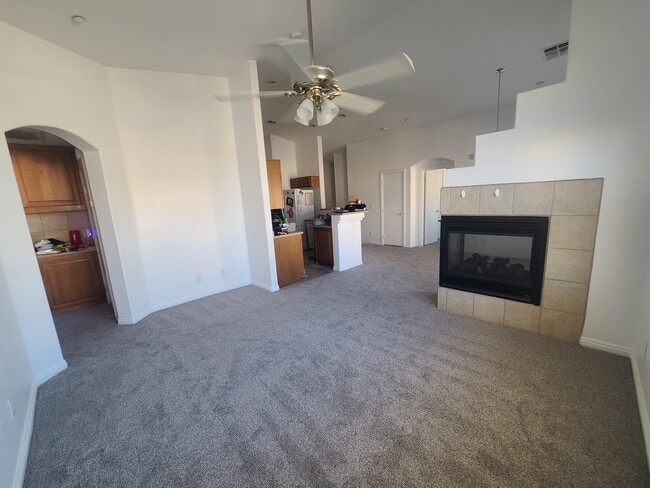 4817 Straight Flush Dr in Las Vegas, NV - Building Photo - Building Photo