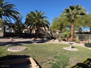 4929 Signal Dr in Las Vegas, NV - Building Photo - Building Photo