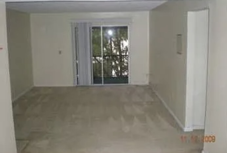 14476 Reuter Strasse Cir, Unit Bavarian Village Condo in Tampa, FL - Building Photo