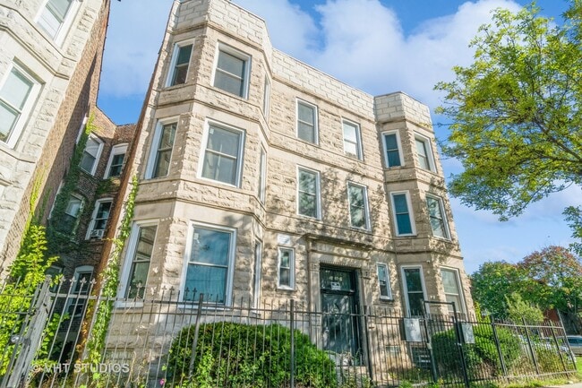3406 W Walnut St in Chicago, IL - Foto de edificio - Building Photo