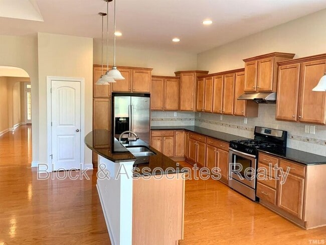 706 Weavers Ridge Dr in Cary, NC - Building Photo - Building Photo