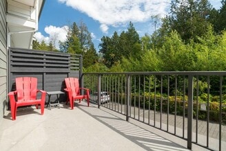 8130 136A St in Surrey, BC - Building Photo - Building Photo