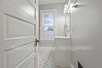 1155 N Columbus St in Lancaster, OH - Building Photo - Building Photo