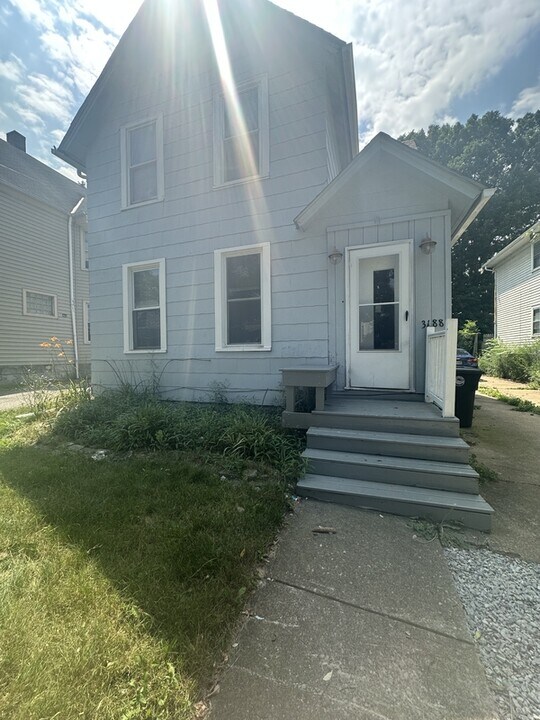 3188 W 92nd St in Cleveland, OH - Building Photo