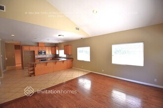 113 E Bonita Dr in Simi Valley, CA - Building Photo - Building Photo