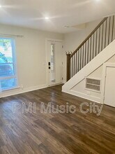 2126B Burns St in Nashville, TN - Building Photo - Building Photo