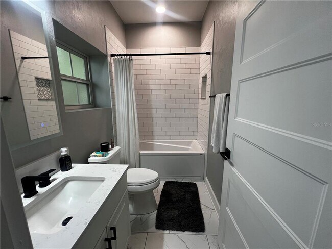 250 SW 145th Dr in Newberry, FL - Building Photo - Building Photo