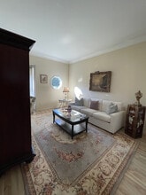 63 Baycrest Ave in Westhampton, NY - Building Photo - Building Photo