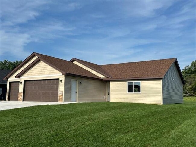 property at 1560 Gray Fox Dr NE