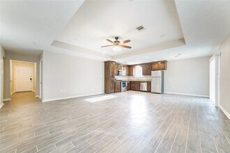 203 La Fonda Dr in Houston, TX - Building Photo - Building Photo