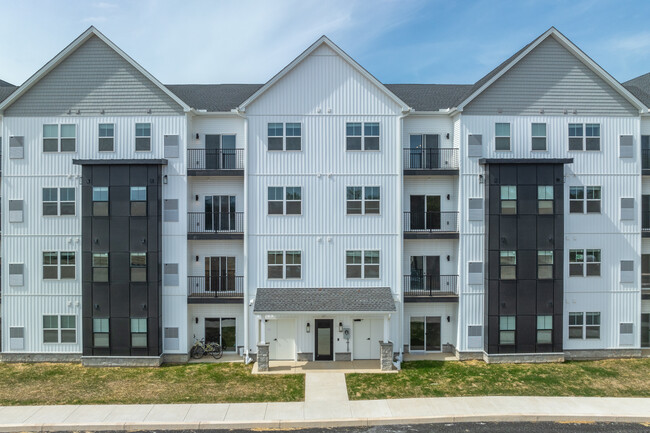 98 Penn Place in Enola, PA - Foto de edificio - Building Photo