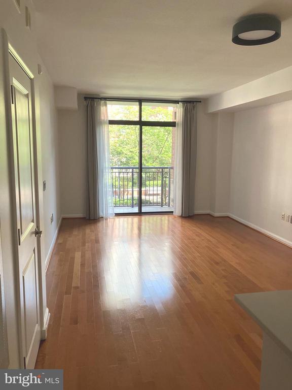 property at 1021 N Garfield St