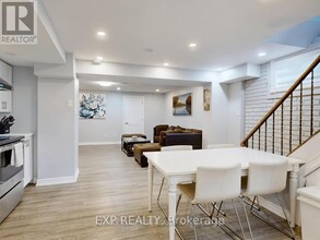 70 Fulwell Crescent in Toronto, ON - Building Photo - Building Photo