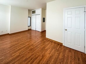 394 Woodlawn Ave in Jersey City, NJ - Building Photo - Building Photo