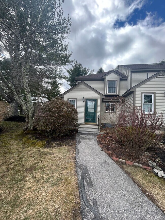 1 Surrey Run in Dover, NH - Building Photo - Building Photo