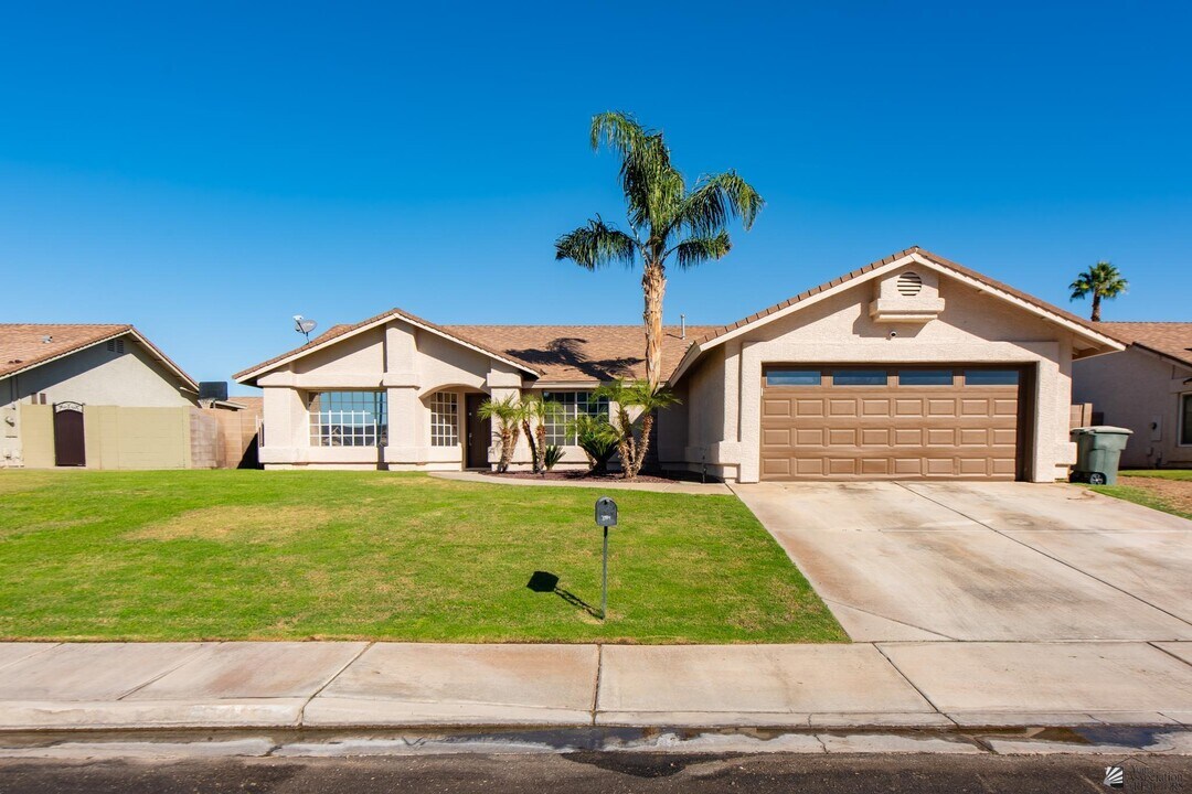 3484 W 14th St in Yuma, AZ - Building Photo