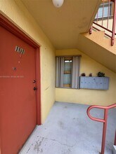 231 E 7th St in Hialeah, FL - Building Photo - Building Photo