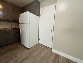 327 Mathews St in Fort Collins, CO - Foto de edificio - Building Photo