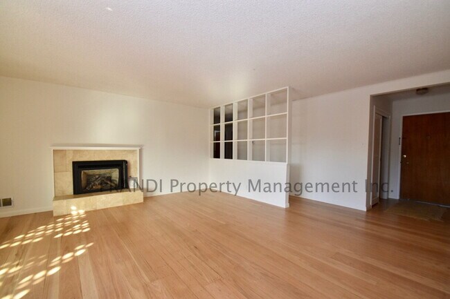 property at 18 Chickasaw Ct