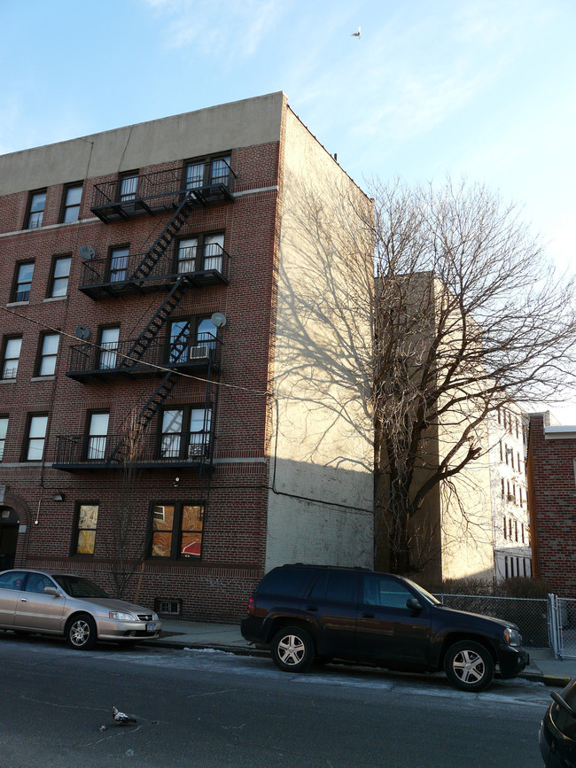 1426 Beach Ave in Bronx, NY - Building Photo - Building Photo