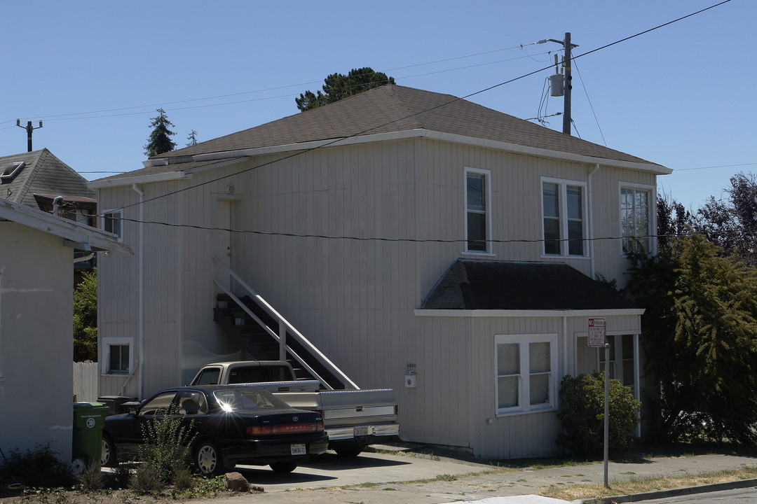 3500-3504 Maple Ave in Oakland, CA - Foto de edificio