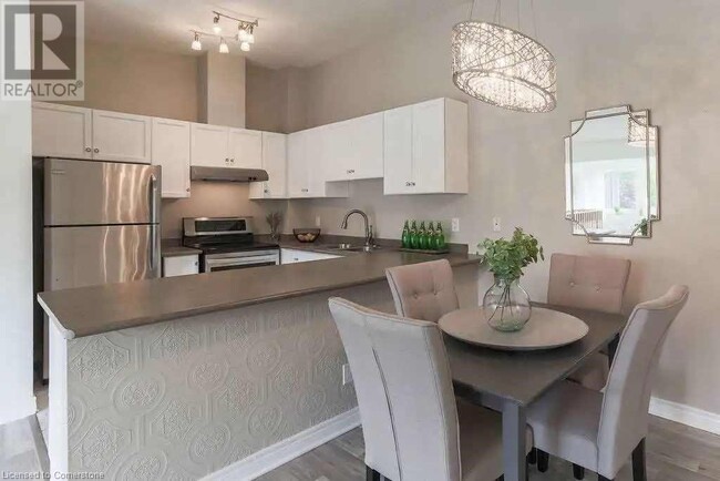 property at 4140 Foxwood Dr