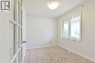 322 Brettonwood Ridge in Ottawa, ON - Building Photo - Building Photo