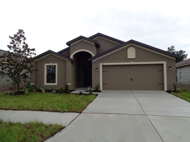 919 Wynnmere Walk Ave in Ruskin, FL - Building Photo