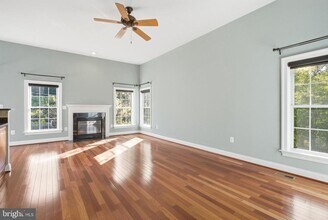 6411 Velliety Ln in West Springfield, VA - Building Photo - Building Photo