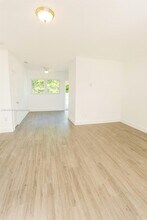 5825 SW 9th Terrace in West Miami, FL - Building Photo - Building Photo