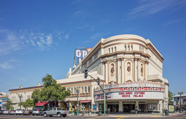 66 Fairmount Ave in Oakland, CA - Foto de edificio - Building Photo