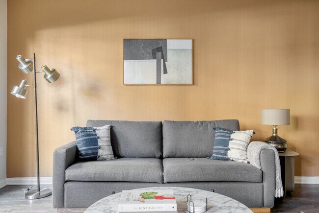 66 Avenue A in New York, NY - Foto de edificio - Building Photo