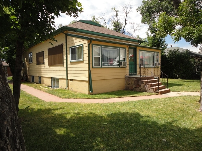 Lazelle Rental Rooms in Sturgis, SD - Building Photo