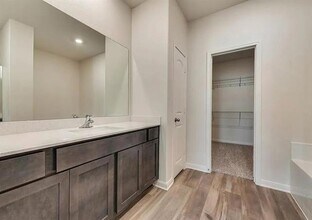 13638 Logan Pass Dr in Ponder, TX - Building Photo - Building Photo