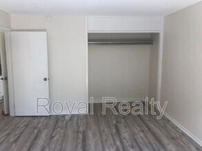 2328 Seaview Ave in Honolulu, HI - Building Photo - Building Photo