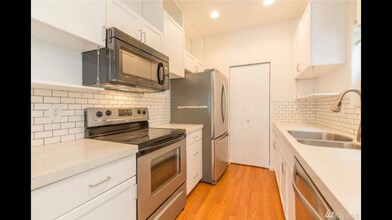 20621 12th Ave S in Seatac, WA - Building Photo - Building Photo